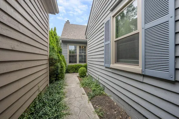 1280 Gemstone Square, Westerville, OH 43081