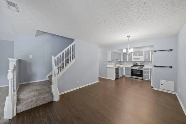 6183 Glenvillage Drive, Dublin, OH 43016