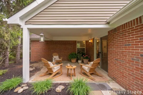 6183 Glenvillage Drive, Dublin, OH 43016