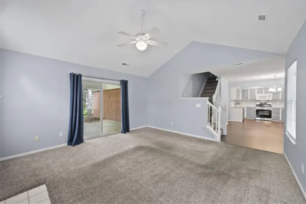 6183 Glenvillage Drive, Dublin, OH 43016