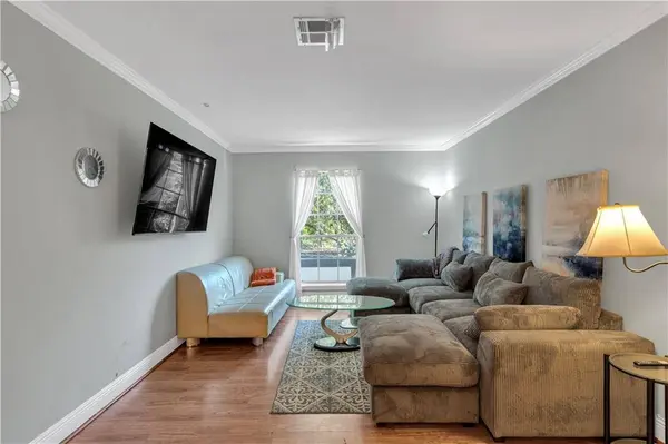 3201 ST. CHARLES AVE #220, New Orleans, LA 70115