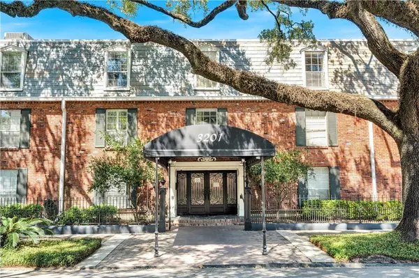 3201 ST CHARLES AVE #313, New Orleans, LA 70115