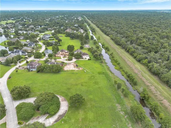 250 ENGLISH TURN DR, New Orleans, LA 70131