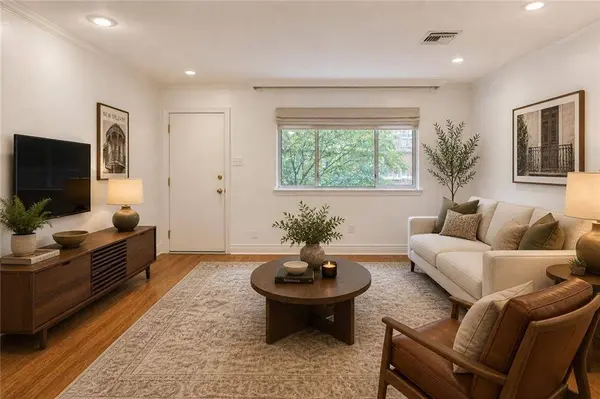 3201 ST CHARLES AVE #230, New Orleans, LA 70115