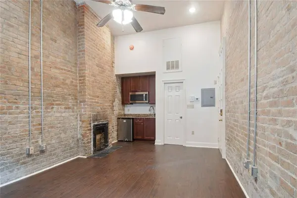 438 DAUPHINE ST #1B, New Orleans, LA 70112