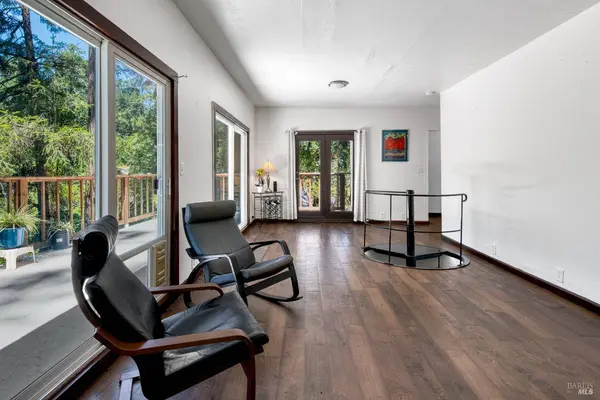15 Mountain View AVE, Lagunitas, CA 94938