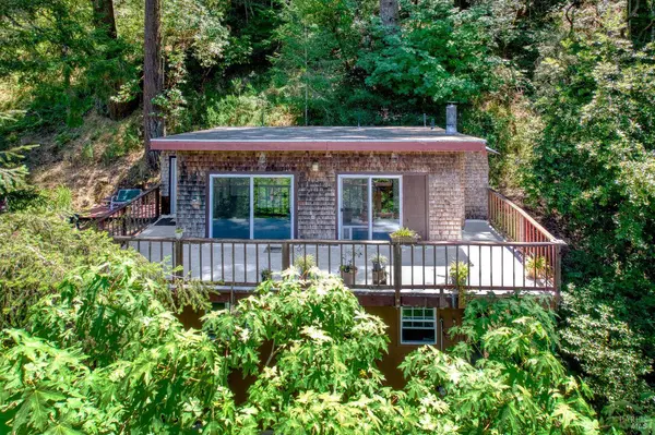 15 Mountain View AVE