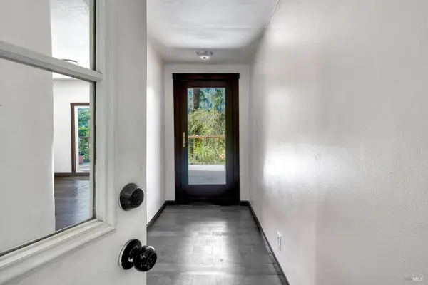 15 Mountain View AVE, Lagunitas, CA 94938