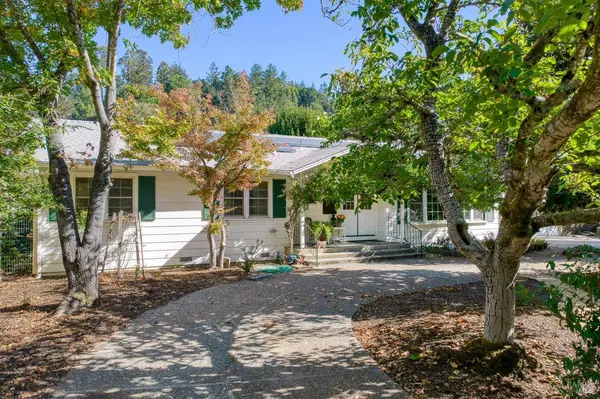 221 Railroad AVE
