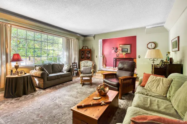 221 Railroad AVE, Woodacre, CA 94973
