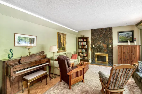 221 Railroad AVE, Woodacre, CA 94973