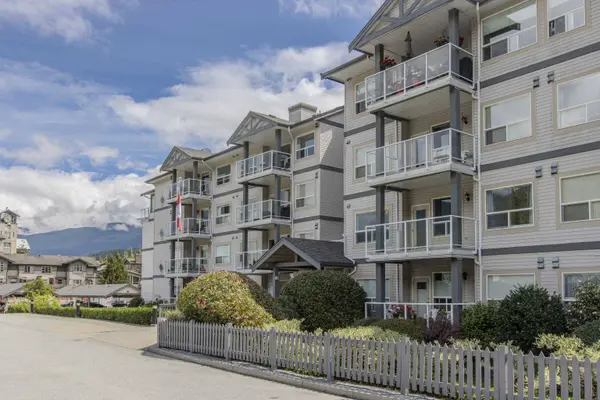 1203 Pemberton AVE #207, Squamish, BC V8B 0J7