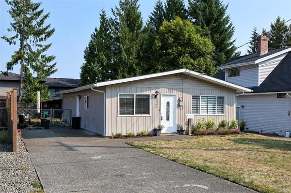 2598 Willard Ave, Cumberland, BC V0R 1S0