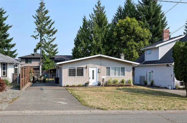 2598 Willard Ave, Cumberland, BC V0R 1S0