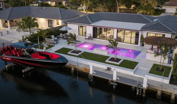 Craig Bujnowski’s Instagram is transforming Fort Lauderdale and Pompano Beach waterfront real estate!