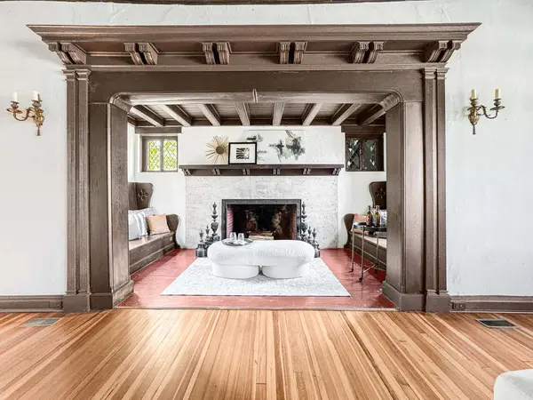 141 Loretto CT, Wheaton, IL 60189