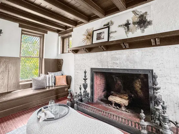 141 Loretto CT, Wheaton, IL 60189