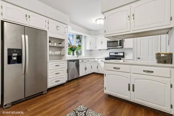 846 Mandrake DR, Batavia, IL 60510