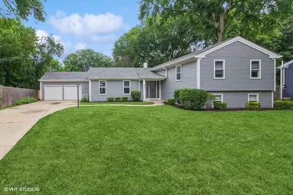 846 Mandrake DR, Batavia, IL 60510