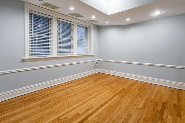 7346 Lake ST #GW, River Forest, IL 60305