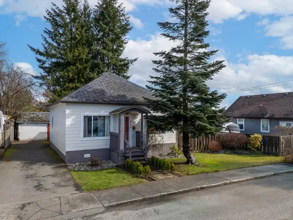 510 McPhee Ave, Courtenay, BC V9N 2Z6