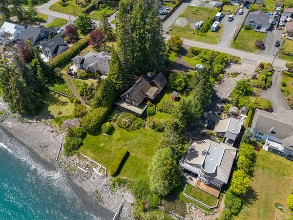 5028 Spence Rd, Courtenay, BC V9N 9S1