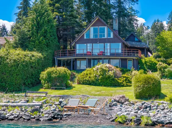 5028 Spence Rd, Courtenay, BC V9N 9S1