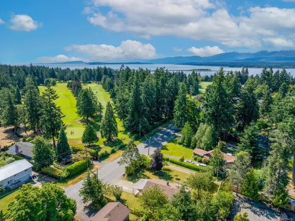 375 Church St, Comox, BC V9M 2C1