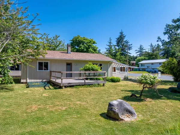 375 Church St, Comox, BC V9M 2C1