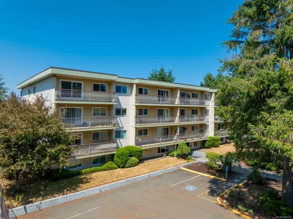 1015 Cumberland Rd #402, Courtenay, BC V9N 2E7