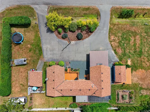 2361 Fowler Rd, Qualicum Beach, BC V9K 2A5