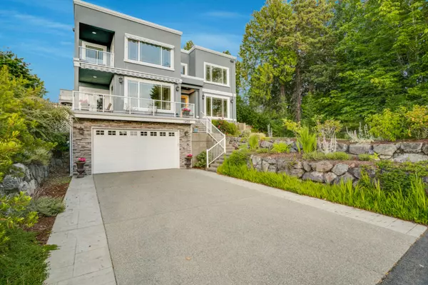 feature image of  Luxury Living in the Heart of Chambers Bay | 1425 S Sunset Dr, University Place