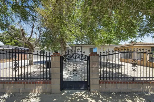 137 E Avenue J 8, Lancaster, CA 93535
