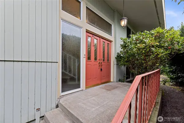 6107 Hawthorne TER NE, Tacoma, WA 98422