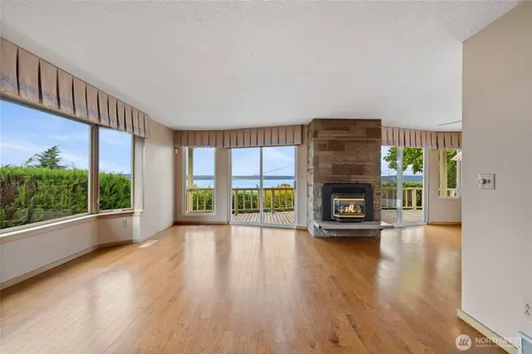 6107 Hawthorne TER NE, Tacoma, WA 98422