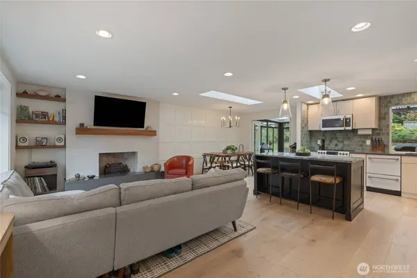 3617 12th AVE NW, Gig Harbor, WA 98335