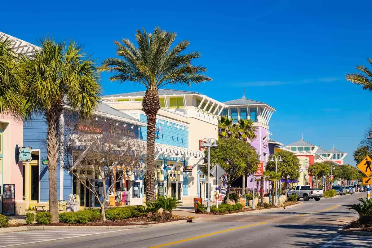TAL-shopping-district-PANAMACITYFL0424-613b809be11a47de821f30858fe0094b