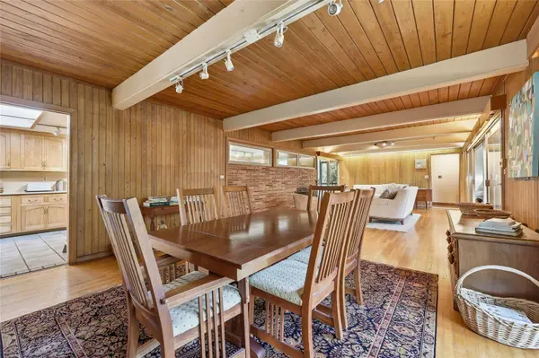 2074 NW 11TH RD, Gainesville, FL 32605