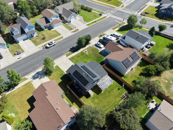 feature image of Why More Homebuyers Are Looking for Homes with Solar Panels