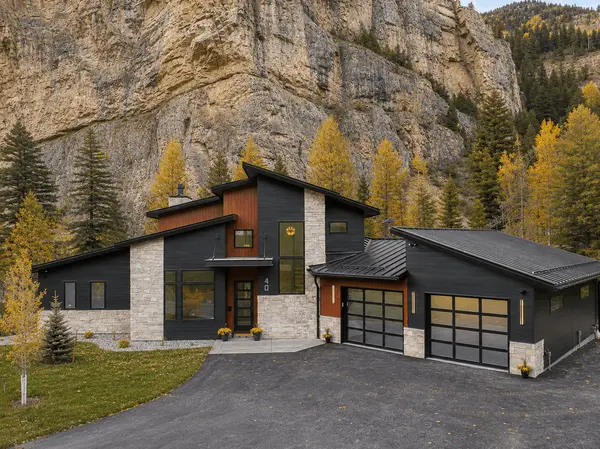 feature image of Living in Gallatin Gateway: The Ultimate Bridge Between Bozeman & Big Sky
