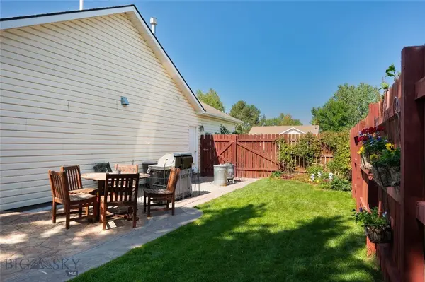 1016 Sunrise DR, Belgrade, MT 59714