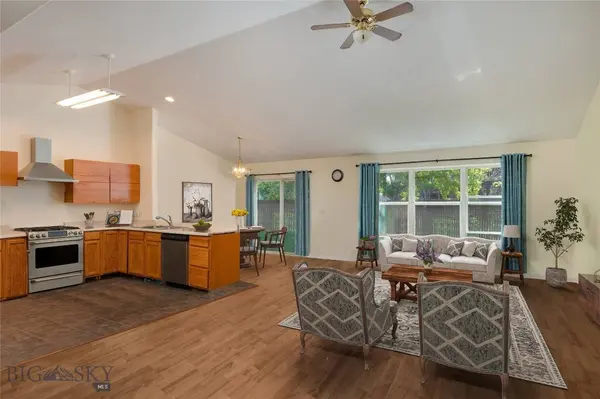 1016 Sunrise DR, Belgrade, MT 59714