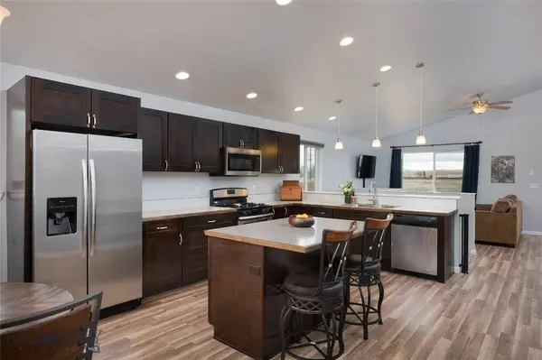 233 Centennial Village DR, Manhattan, MT 59741