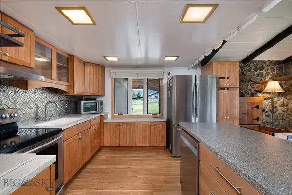 403 4th AVE NE, White  Sulphur  Springs, MT 59645