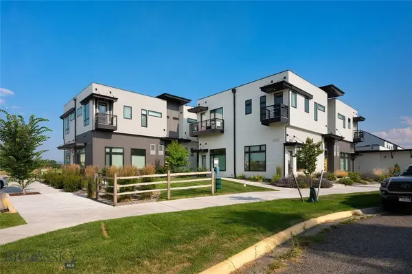 2352 Vaquero Pkwy #205
