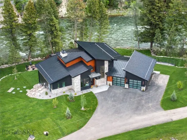 40 Cliff Manor LN