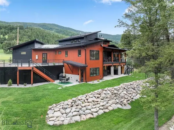 40 Cliff Manor LN, Gallatin Gateway, MT 59730