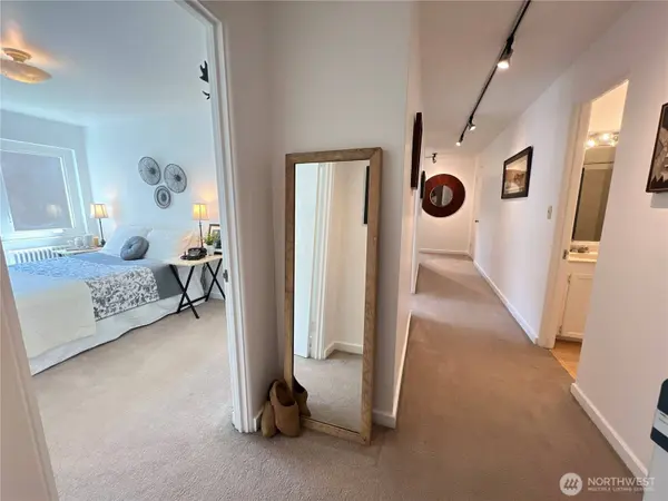 1800 Taylor AVE N #406, Seattle, WA 98109
