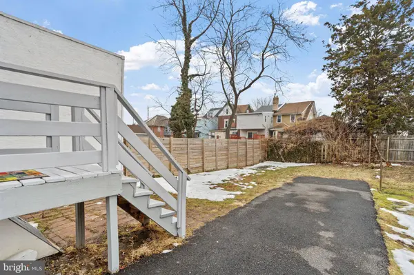 22 LEXINGTON AVE, Lansdowne, PA 19050