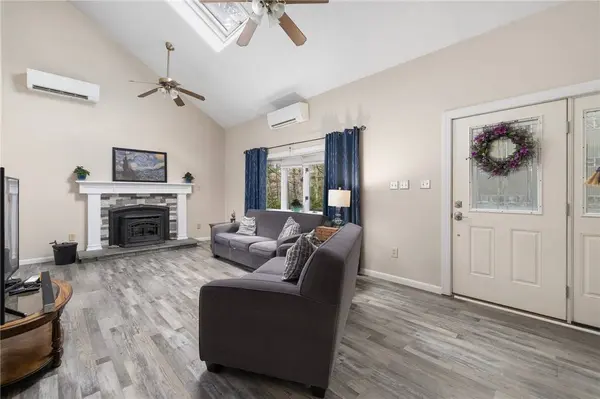 161 Kenyon Hill TRL, Richmond, RI 02898